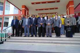 Aswan University participates in a workshop for preparing teachers of refugees and immigrants
