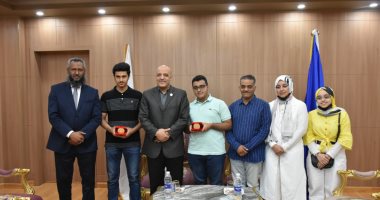 Aswan University president honors top students of General Secondary Stage in Aswan