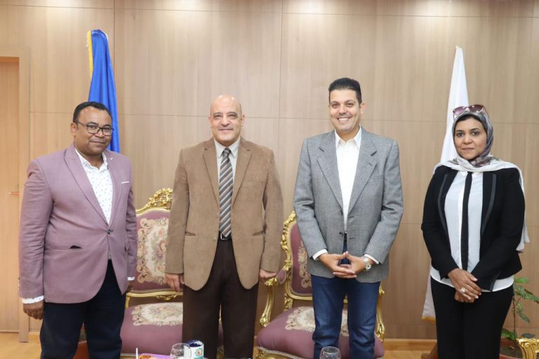Aswan University President receives a delegation from the Drug control Fund