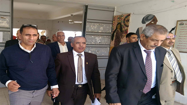 رئيس الجامعة يقوم بعمل زيارة تفقدية لكلية التربية