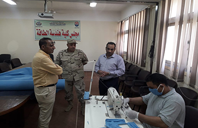 تصنيع كمامات طبية بكلية هندسة الطاقة بأسوان لمواجهة أزمة الكورونا