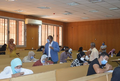 مواصلة رئيس الجامعة جولاته الميدانية لمتابعة امتحانات الفرق النهائية