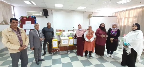 سير العملية الانتخابية داخل الكلية