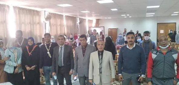 (ورشة عمل بعنوان (مهارات القيادة الناجحة وتحمل المسؤولية والاعتماد علي النفس