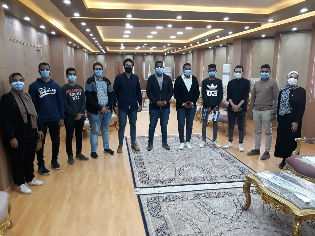رئيس جامعة أسوان : يجتمع بمجلس اتحاد طلاب الجامعة لمناقشة الخطة المستقبلية