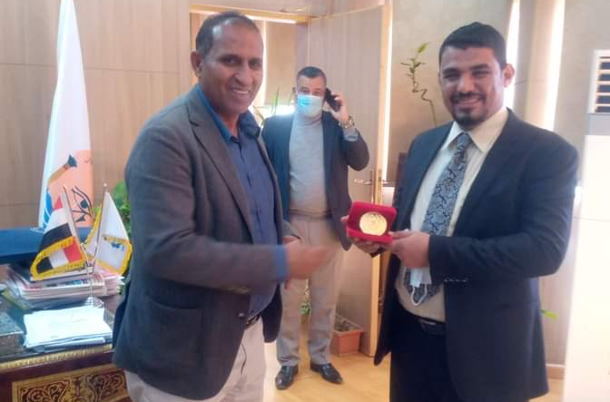 رئيس جامعة أسوان : يستقبل وفد الجامعة المصرية لتفقد المنشاءات التعليمية والإجراءات الاحترازية استعدادا لبداية الفصل الدراسي الثاني