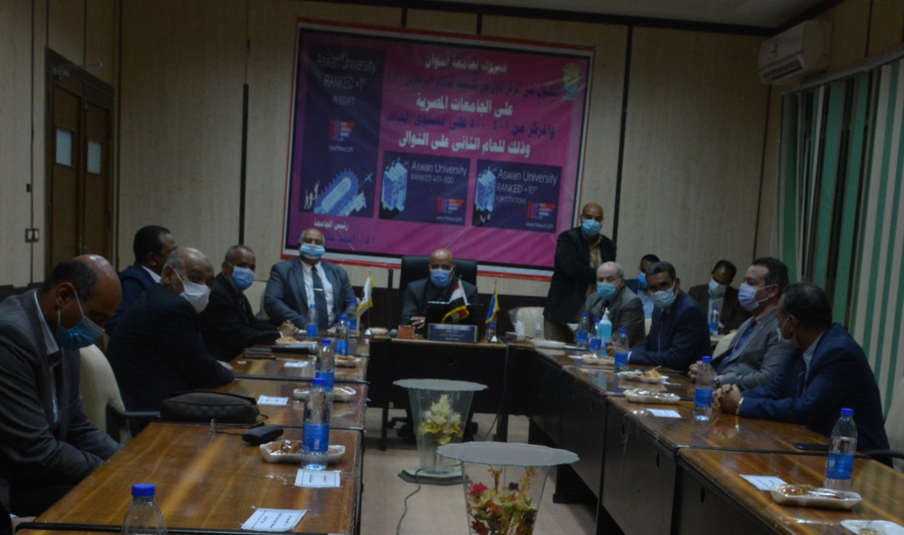 مــوافقة مجلس الجامعة على إنشــاء مرحلة الدراسات العليا بكلية التجارة وكلية الألسن