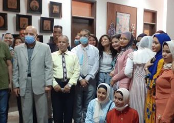 معرض فني للأنشطة الطلابية لقسم التربية الفنية