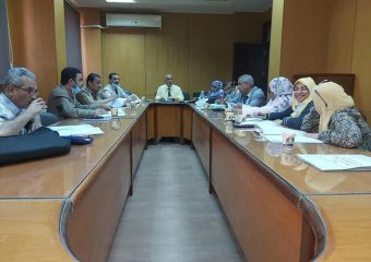 مجلس كلية التربية _ جامعة أسوان رقم (٣٠٥)