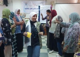 ورشة عمل داخل كلية التربية