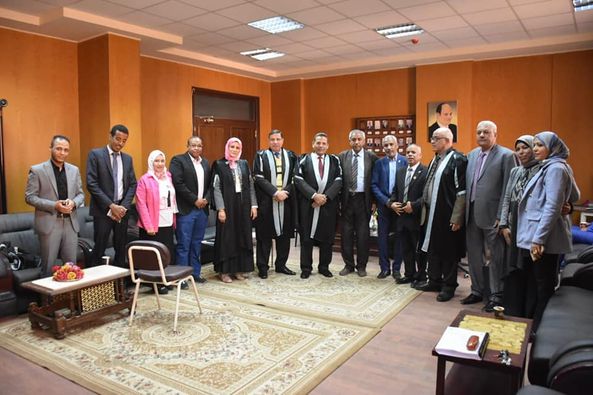 مناقشة رساله الدكتوراه للباحثة / زينب محمد صديق