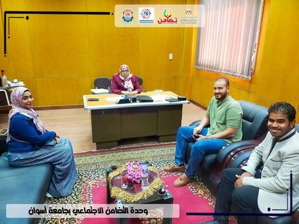 نشاط تطوعي لطلاب كلية التربية مع وحدة التضامن الاجتماعي بالجامعة