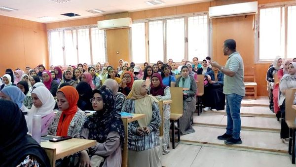 اللقاء التعريفي الأول لطلاب الليسانس والبكالوريوس “نظام الساعات المعتمدة “