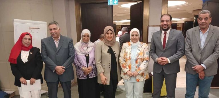 كلية التربية – جامعة أسوان تشارك في ورشة عمل التغذية الراجعة على ” لائحة برنامج الدبلوم العام المطور ” ضمن مبادرة تميز المعلم وذلك في الفترة من  ٢١ – ٢٤ يوليو 2024 م