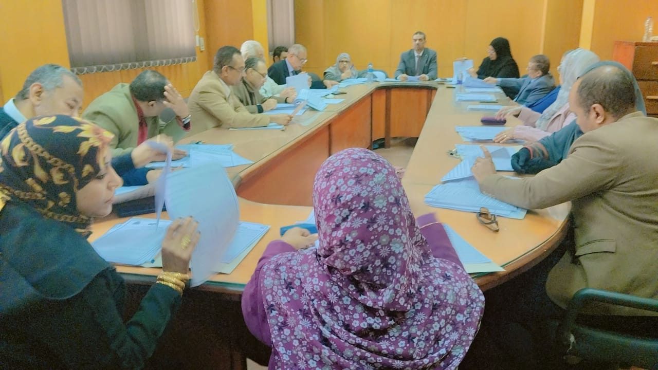 انعقاد مجلس كلية التربية رقم 344